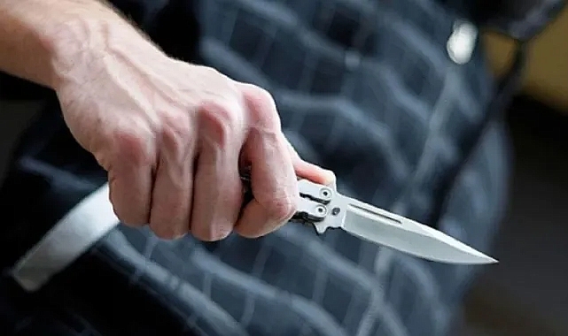 Adapazarı'nda Genç Kız, Annesini Bıçakladı: Sağlık Durumu İyi!