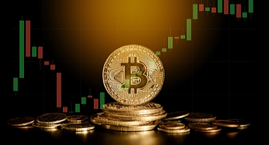 Bitcoin, tarihinde ilk kez 70,000 dolar seviyesini aştı.