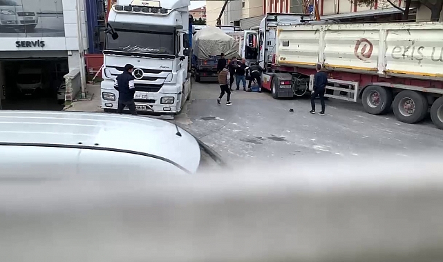Büyükçekmece'de bir kişi, bir gün önce tehdit edildiğini iddia ettikten sonra, ertesi gün copla darp edildiğini belirtti