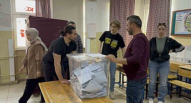 Düzce'de oy sayımına geçildi