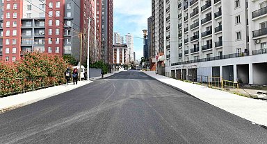 Esenyurt'un sokakları, yapılan bakım ve düzenlemelerle modern ve estetik bir görünüme sahip hale getirildi.