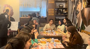 Hatay'daki kardeşleri için öğrenciler iftar sofrası hazırladı