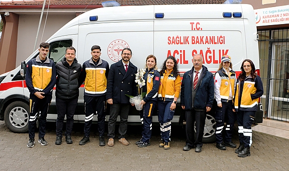 Öğütlü'den gizli kahramanlara çiçekli kutlama