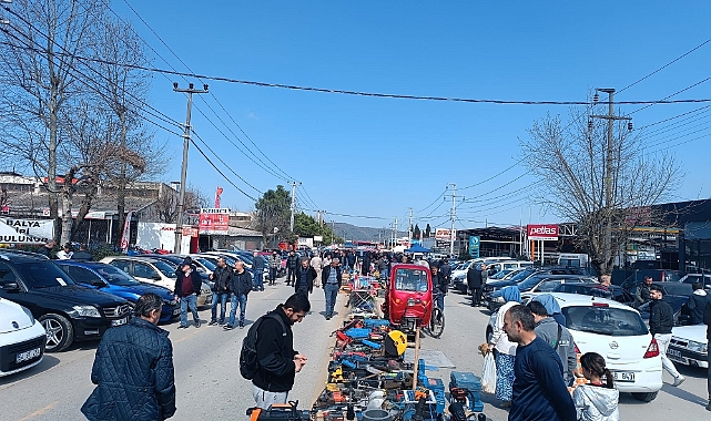 Sakarya Otomobil Pazarında Satıcılar Müşteri Beklerken, Fiyatlar ve Nakit Akışı Sorunu Satışları Düşürüyor