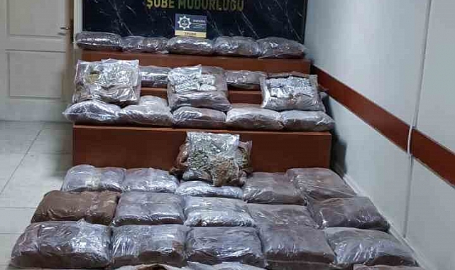 Sakarya Polisi Milyonlar Değerinde Uyuşturucu Ele Geçirdi: 4 Şüpheli Gözaltında!