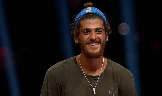 'Survivor Yarışmacısı Poyraz, Dominikli Aileden Yiyecek Çaldı!'