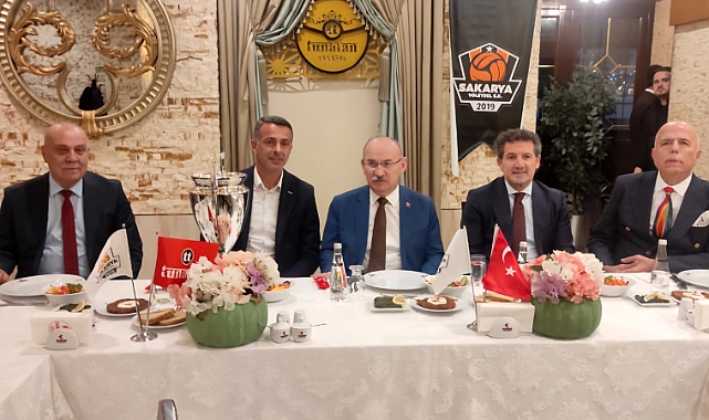Vali Karadeniz'den Sultanlar yakışır tebrik