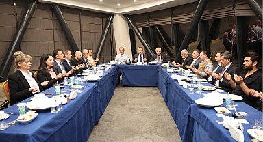 Zeki Aygün için veda niteliğinde bir iftar düzenlendi.