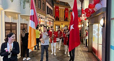 23 Nisan Coşkusu KidZania İstanbul'da Yükseliyor