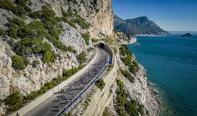 AKRA Gran Fonda'da, Bisiklet Pedalları Kemer'in Muhteşem Manzarası Eşliğinde Dönüyor