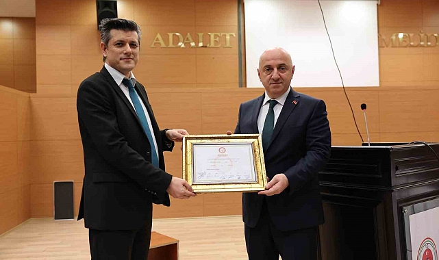 Başkan Bıyık resmen göreve başladı: Mazbatasını aldı