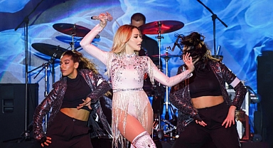 Bayram Konserlerinde Ünlülerin Ücretleri Dudak Uçuklattı