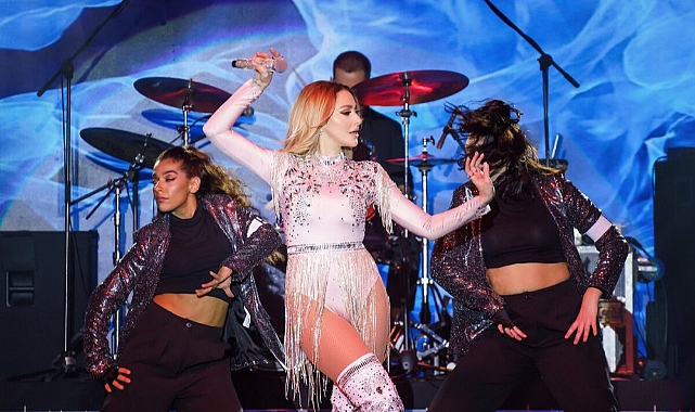 Bayram Konserlerinde Ünlülerin Ücretleri Dudak Uçuklattı