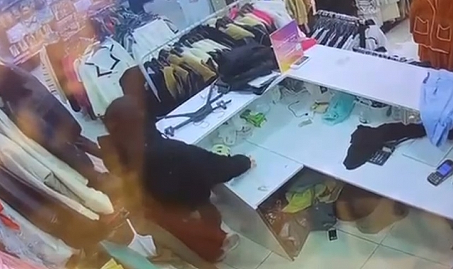 Hırsızlar Biri oyun konsolu, biri çanta diğeri bisiklet çaldı