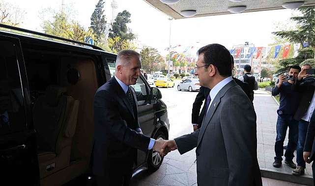 İstanbul Valisi Davut Gül, İmamoğlu'nu tebrik etti