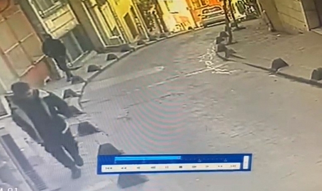 İstanbul'da Kameraya Yansıyan Film Gibi Olay: Yanlış Hedefe Ateş Etti, Bayram Ziyaretinde Yakalandı