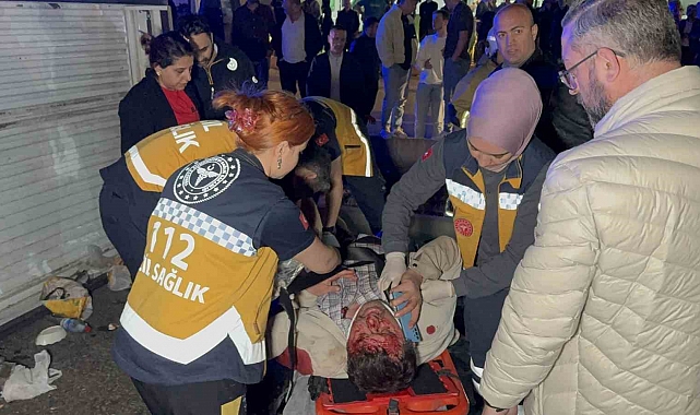 Kamyonetle otomobil çarpıştı: 6 Kişi yaralandı