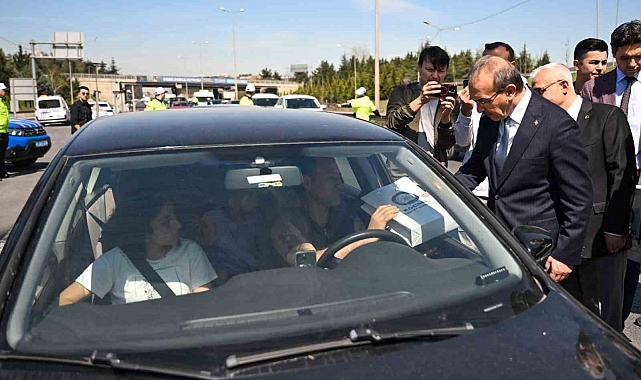 Kocaeli Valisi Yoğun Bayram Trafik Tedbirlerini Açıkladı: "Vatandaşlarımızın Güvenliği Öncelikli!"