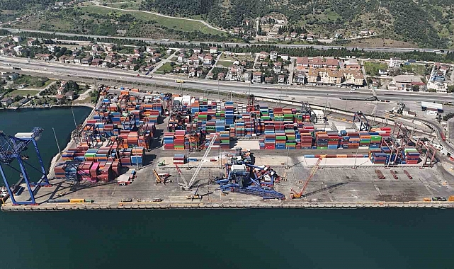 Milyonluk liman kazasında 1 aydır enkaz kaldırma çalışmasını bitiremedi