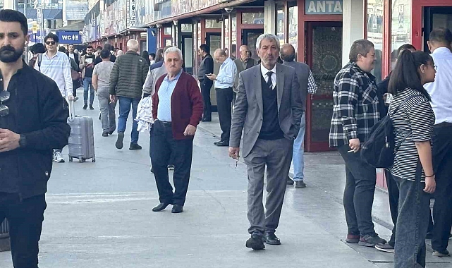 Ramazan Bayramı tatili dönüşü 15 Temmuz Demokrasi Otogarı'nda yoğunluk