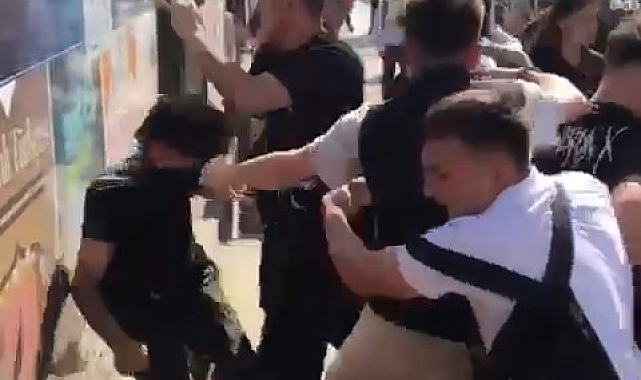 Üsküdar'da Okul Çıkışında Öğrenciler Arasında Gerginlik