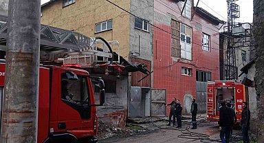 Yangın, Deri Fabrikasında Kontrol Altına Alındı