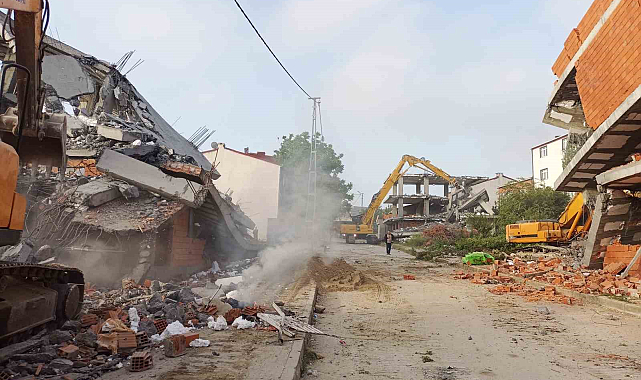 Arnavutköy'de Yıkım Olayı Gerginlik Yarattı