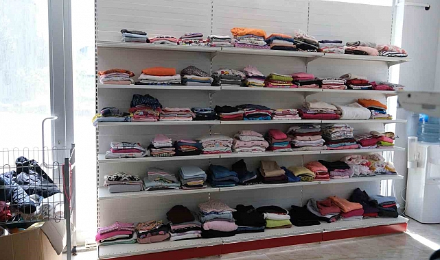 Başiskele'deki Hayır Çarşısı: İhtiyaç Sahiplerine Umut Kaynağı