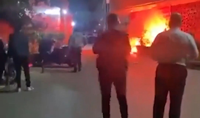 Fenerbahçe Taraftarları, Kalamış'taki Galatasaray Tesisleri Önünde Olay Çıkardı