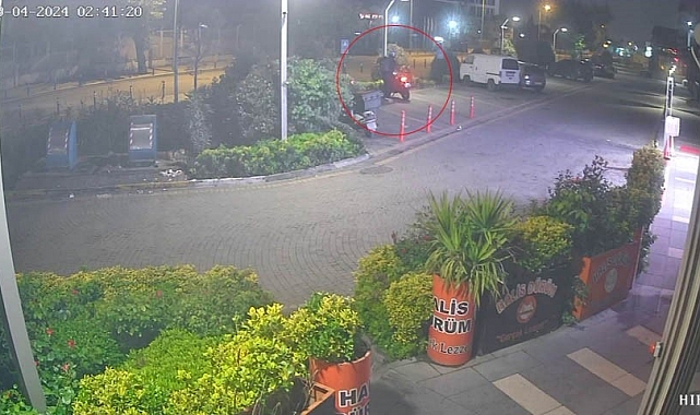 Hırsızlar Saniyeler İçinde Motosikleti Çaldı