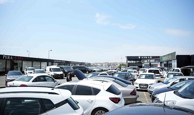 Ikinci El Otomobil Fiyatlarında Sert Düşüş: Son 1 Yılda Yüzde 30 Azalış