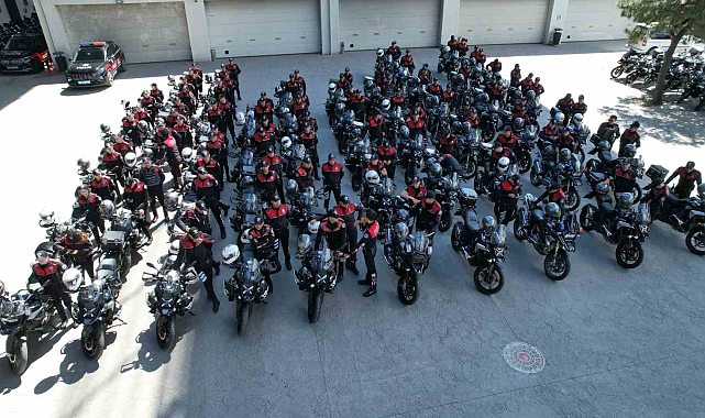İstanbul'da Dev Kadın Yunus Polis Ekibi: 270 Kilogramlık Motosikletleriyle Suçluların İzinde