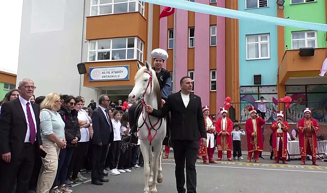 Öğrenciler Türk Tarihindeki Önemli İsimleri Canlandırdı: Tarih Yazan Çocuklar Projesi