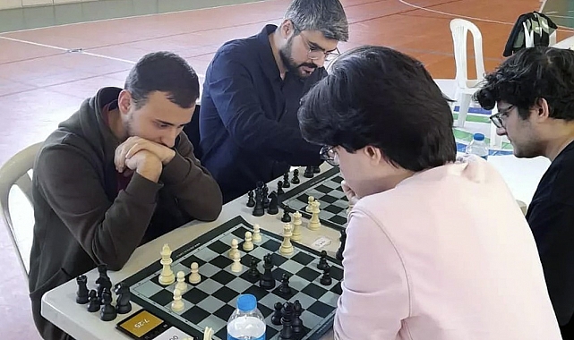 SUBÜ Öğrencileri Satranç Turnuvasında Bir Araya Geldi