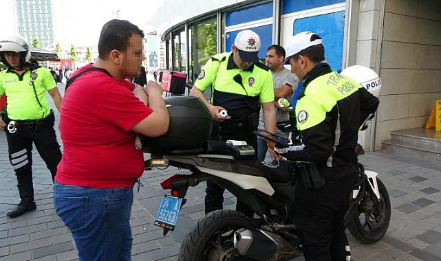 Yaya Yolunu İşgal Eden Motosiklet Sürücülerine Ceza Kesildi