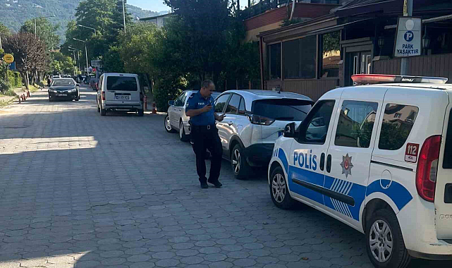 Arkadaşı Tarafından Bacağından Vuruldu, Seyir Halindeki Araçtan Atladı