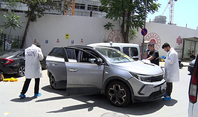Fatih'te Öğretmenin Aracına Silahlı Saldırı
