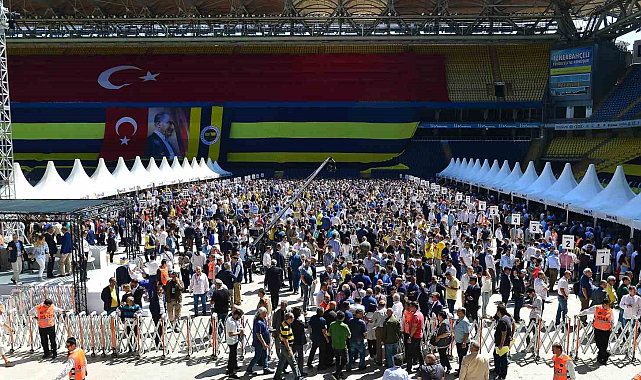 Fenerbahçe'de Başkanlık İçin Geri Sayım: Seçim Haftasonu Gerçekleşecek