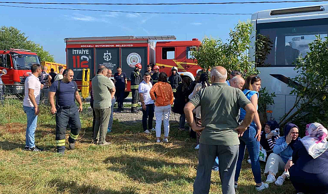 İşçi Servisi ile Kamyon Çarpıştı: 1 Ağır, 27 Yaralı Var