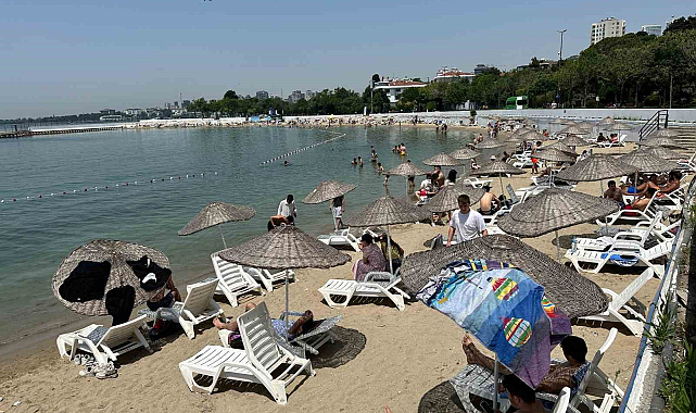 Sıcaktan Bunalanlar Soluğu Denizde Aldı