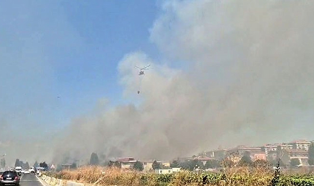 Silivri'de otluk alanda çıkan yangına havadan müdahale ediliyor