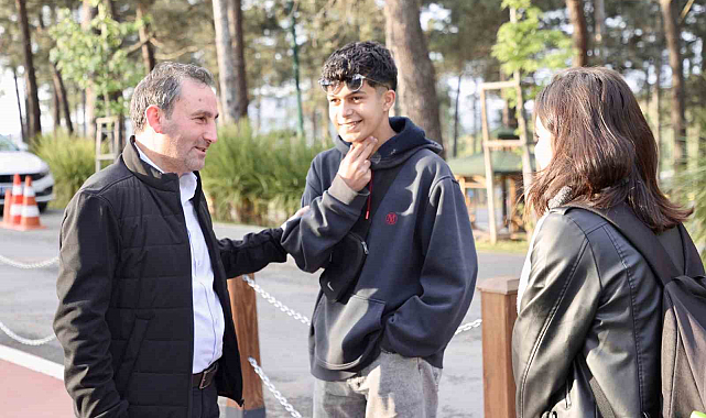 Ali Tombaş, Öğrencilere Abonman Desteği ile Destek Oluyor