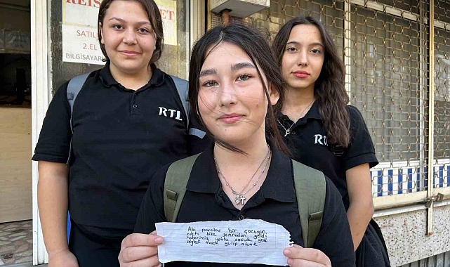 Eyüpsultan'da 3 Kız Öğrenci, Düşen 500 Lirayı Sahibine Ulaştırdı!