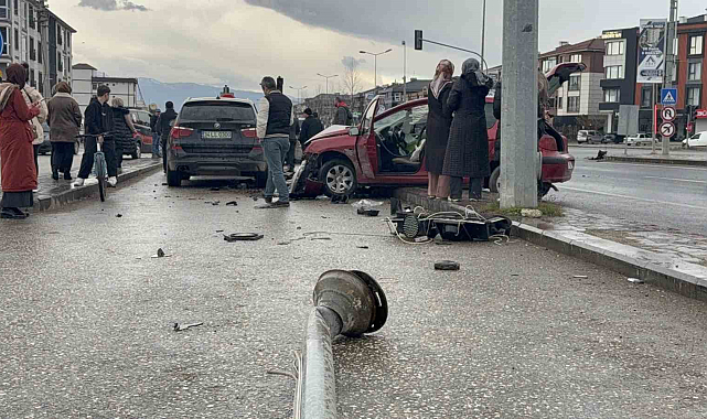 Dönüş yasağı ihlali kazaya sebep oldu: 1 yaralı