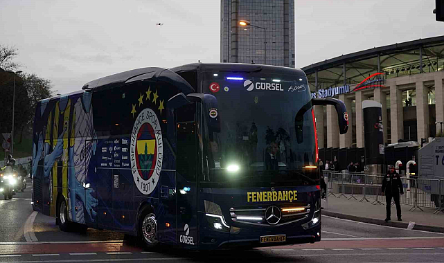 Fenerbahçe, Tüpraş Stadyumu'na ulaştı