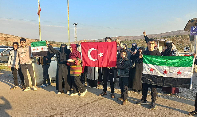 Sakarya'da Suriyeliler Esad Rejimini Kutladı