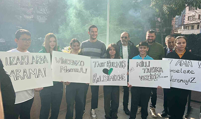 Kocaelispor'un golcüsü okullarda yıldız gibi karşılandı