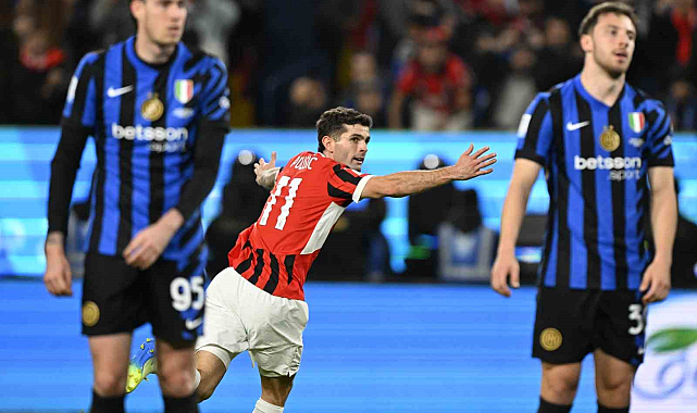 Milan geri dönüşle İtalya Süper Kupa'yı kazandı
