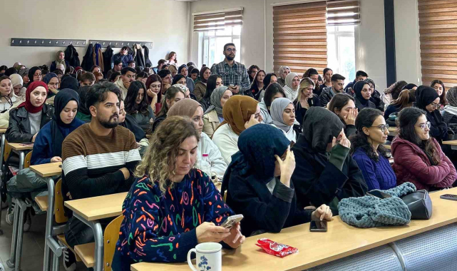 SUBÜ'de 'Bağımlılıkla Mücadele Seminerleri' verildi