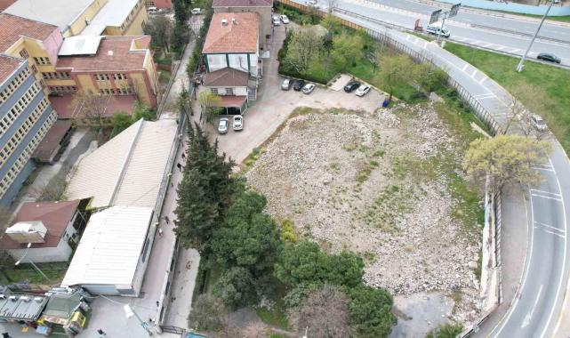 İmamoğlu Avcılar'daki hasarlı camiyi yaptıracağına söz verip yıktırmıştı